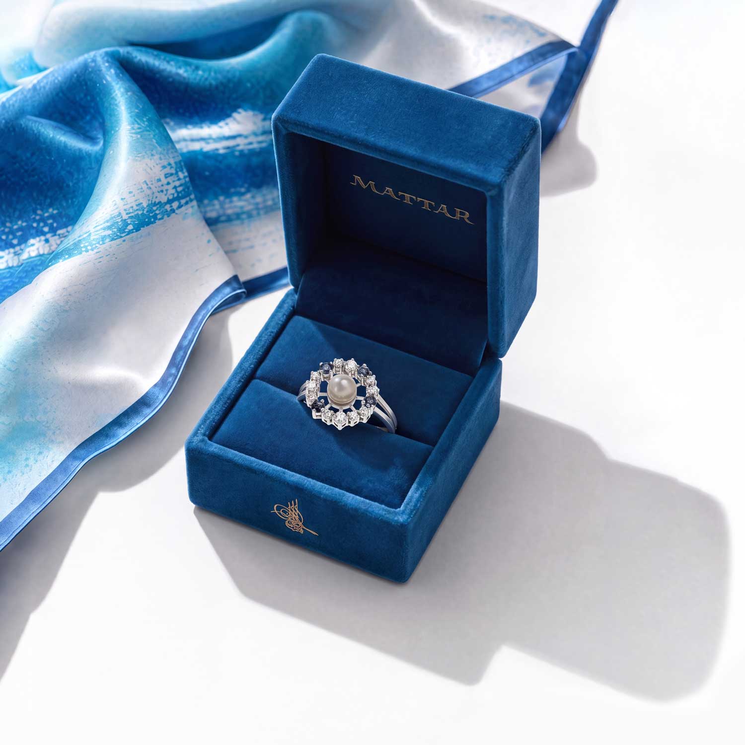     Packaging design concept for Mattar Jewelers natural pearl collection.